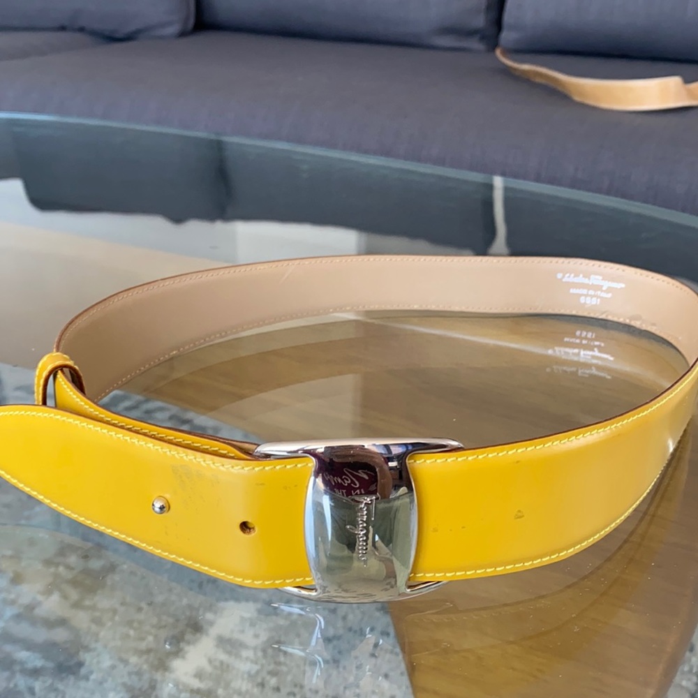 Ferragamo wasit belt. Mustard yellow